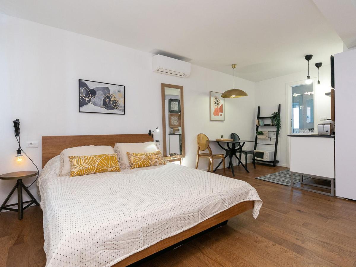 Stylish Studio Apartment By Irundo Rovinj Exterior photo