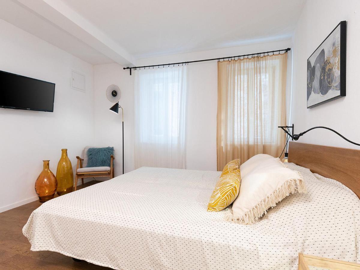 Stylish Studio Apartment By Irundo Rovinj Exterior photo
